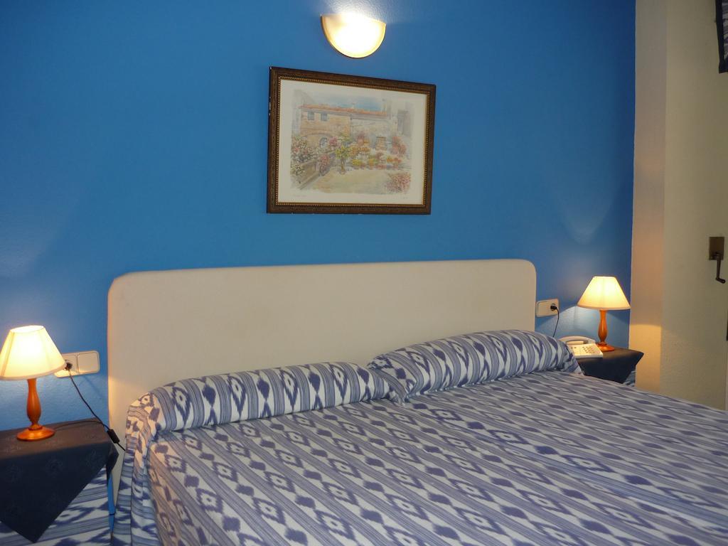 Hotel Reconquista アルジーラ 部屋 写真